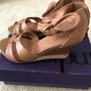 Ladies leather wedge sandals